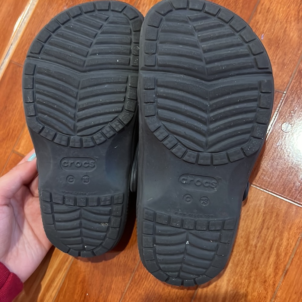 black kids crocs - Picture 2 of 2